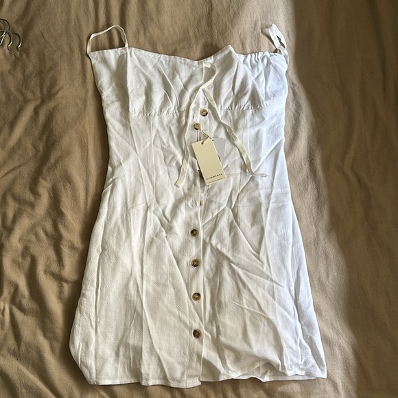 Darling Linen Plain Mini Dress - Picture 2 of 2